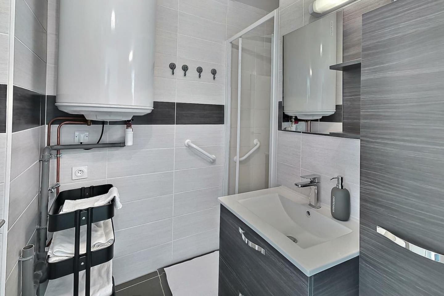 Le Voltaire - Balcon - 2 Chb - 3 Lits - 2 Min Gare Et Cente-Ville - Mon Groom Troyes Zewnętrze zdjęcie